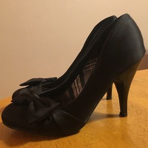 Final Days Satin High Heels 4/4/19